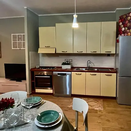 Apartment Frank Host Lux , Metro A A 50 M, Simple Check-in Con Codice A Qualsiasi Orario Rome